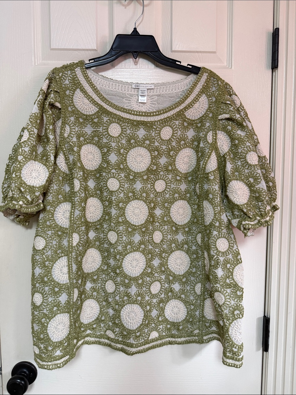 Cato Olive and Cream Crochet Puff-Sleeve Blouse